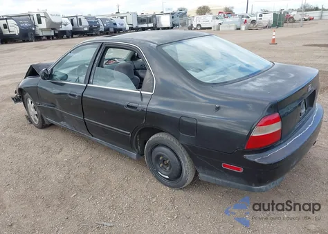 1995 Honda Accord Ex z USA, uszkodzony, nr VIN 1HGCD5555SA127859